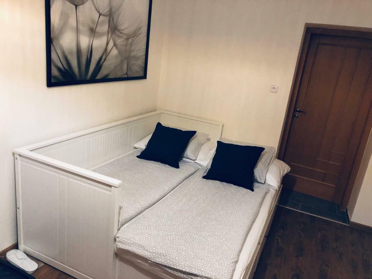 Appartement Ubytovani U Svobodu à Kroměříž Extérieur photo